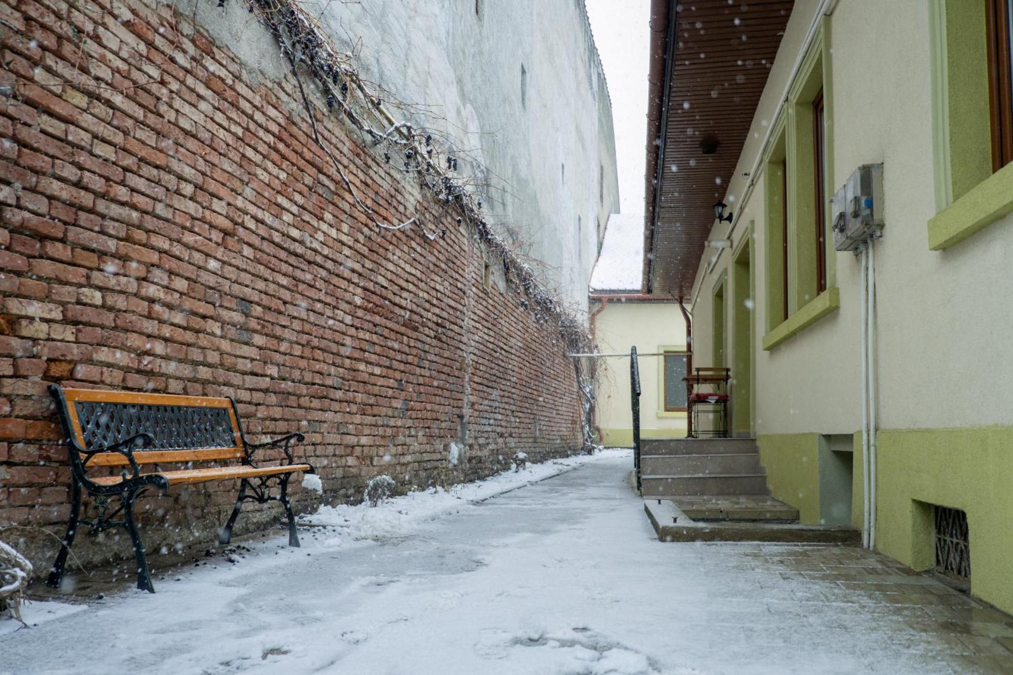 Casa Puscariu Lägenhet Braşov Exteriör bild