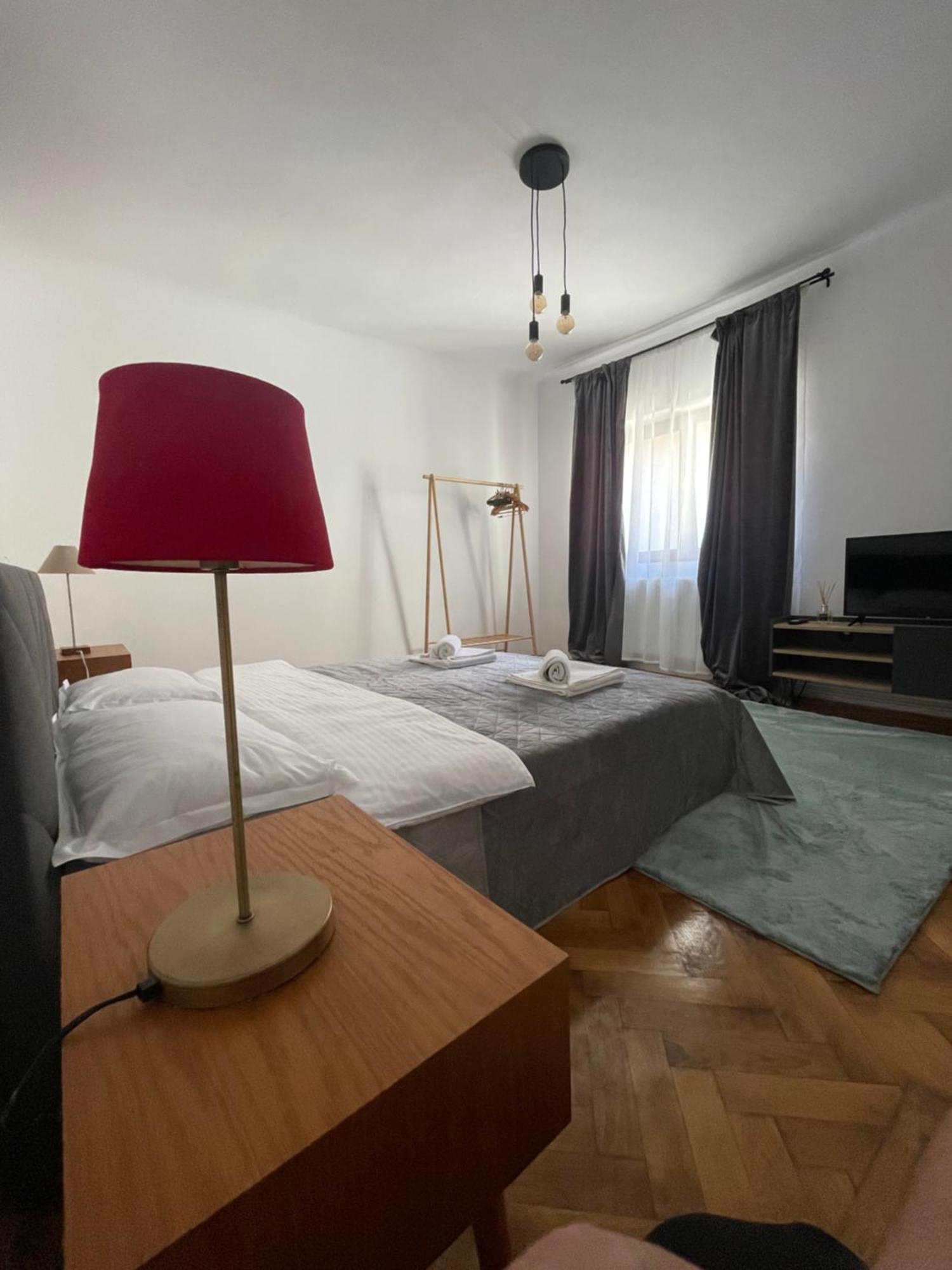 Casa Puscariu Lägenhet Braşov Exteriör bild